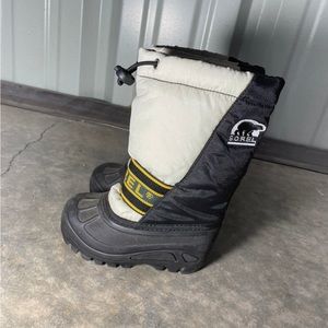Sorel cub 2 boots*